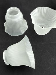 3 verreries opaques perlées