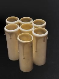 7 fausses bougies tronconiques en plastique crème avec gouttes 70mm