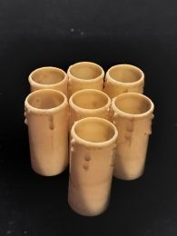 7 fausses bougies en plastique crème avec gouttes 57mm