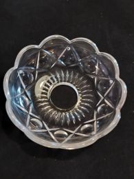 Coupelle en verre motifs taillés 5 trous