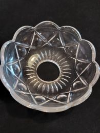 Coupelle en verre motifs taillés